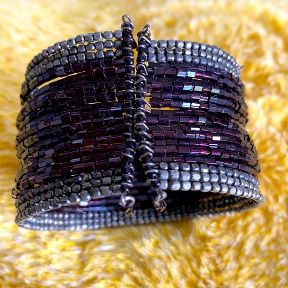Vintage beaded cuff bracelet - Picture 4 of 4